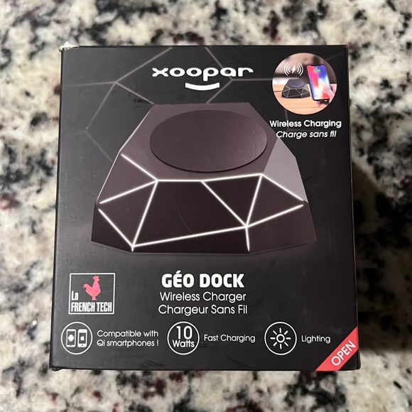 Xoopar Geo Dock wireless charger - Picture 2 of 5